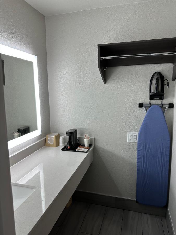 Sleepy Traveler Motel Wagoner Екстериор снимка